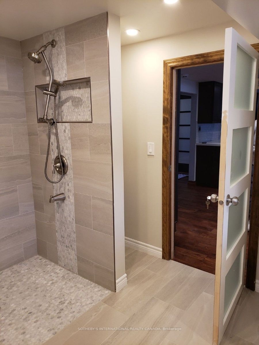 Lower-6 Bell Royal Court, Toronto, ON, M9A 4G6 - 8