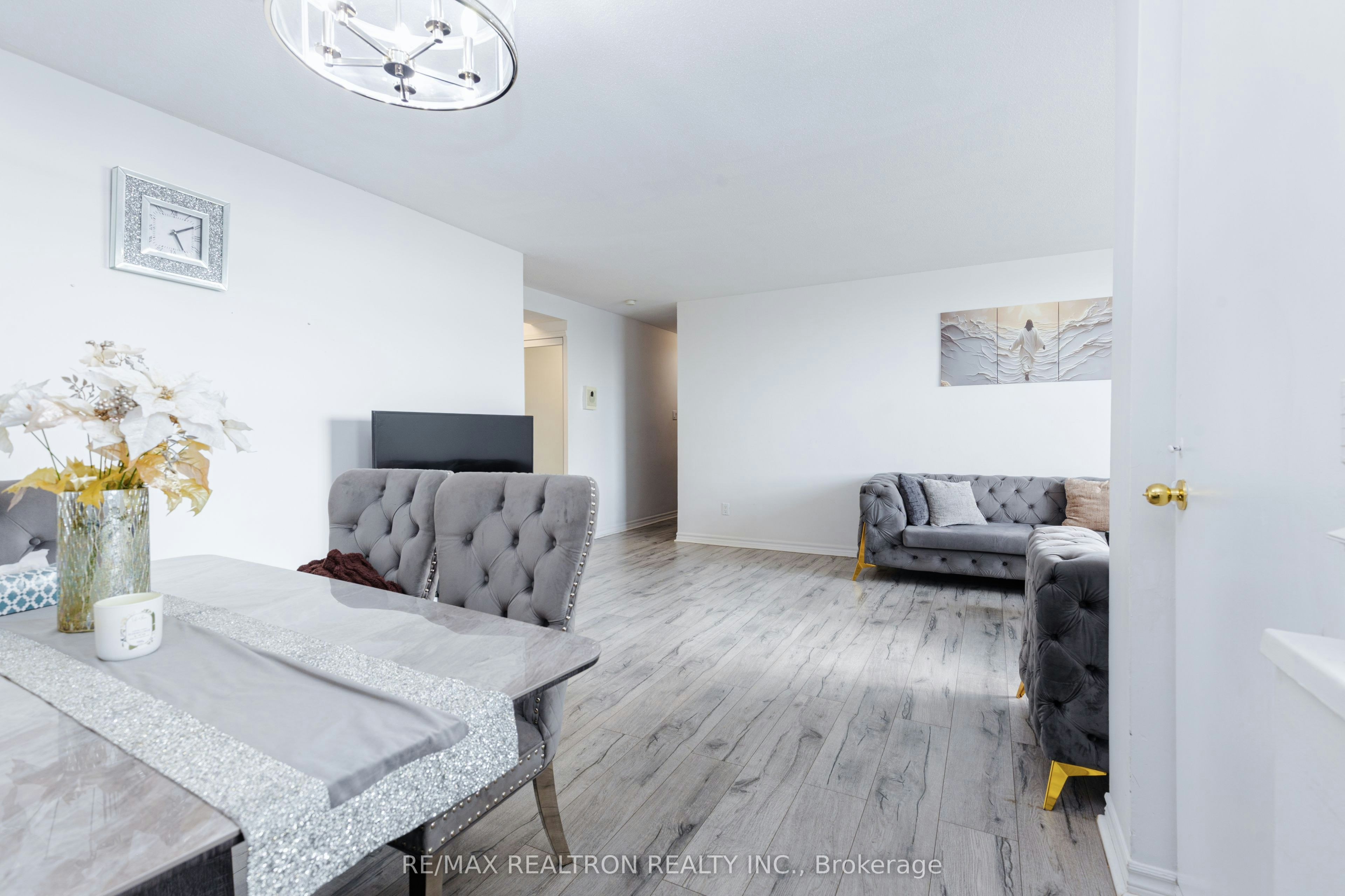 815-2825 Islington Avenue, Toronto, ON, M9L 2K1 - 10