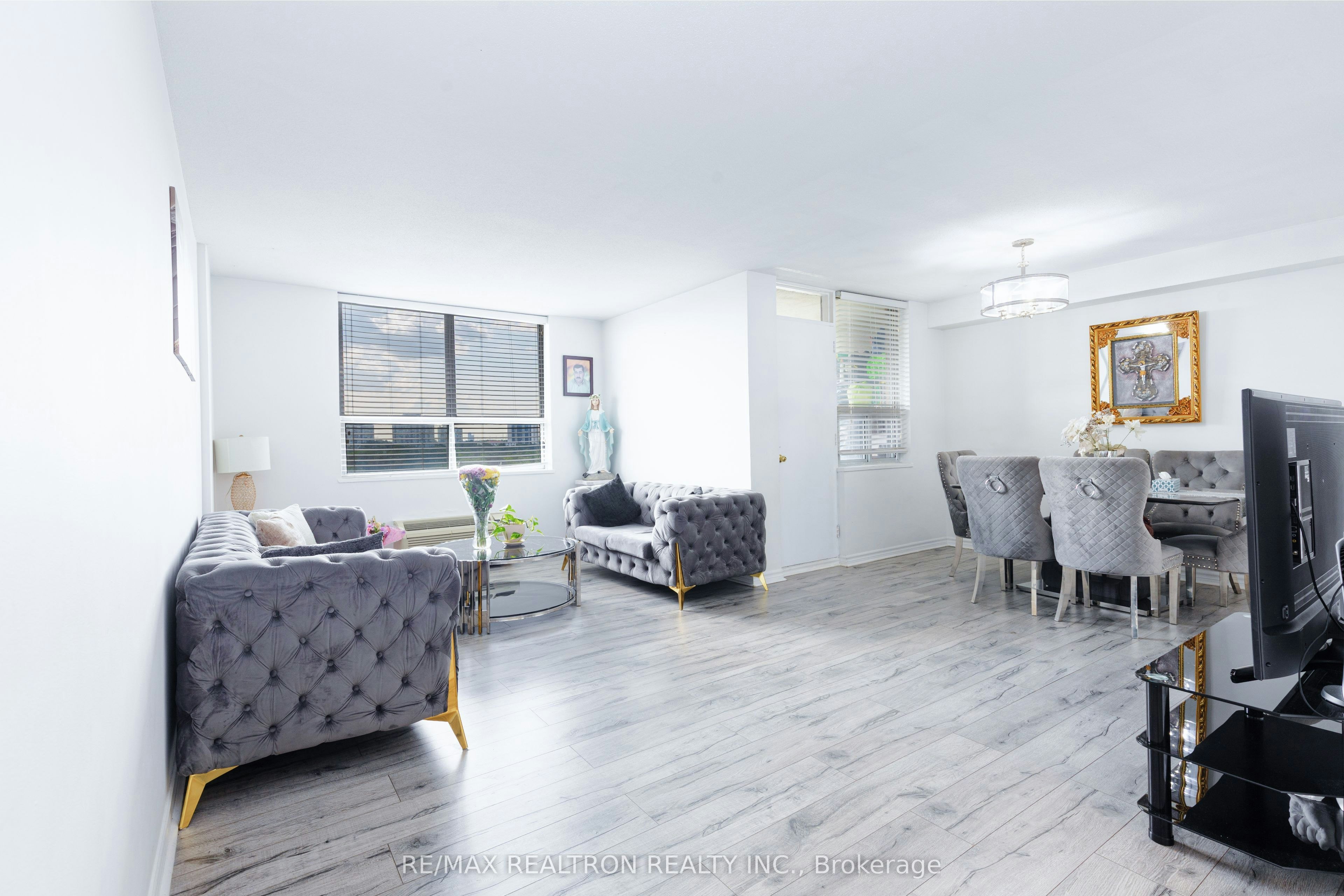 815-2825 Islington Avenue, Toronto, ON, M9L 2K1 - 7