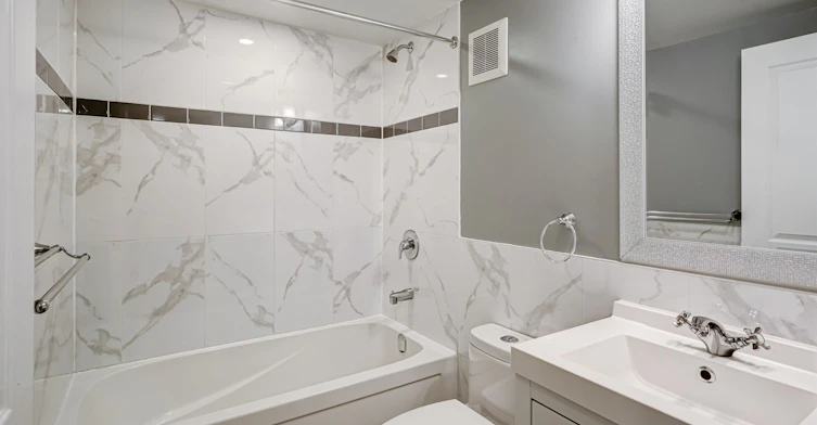Lower-250 Nairn Avenue, Toronto, ON, M6E 4H4 - 20