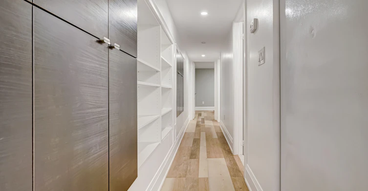 Lower-250 Nairn Avenue, Toronto, ON, M6E 4H4 - 9