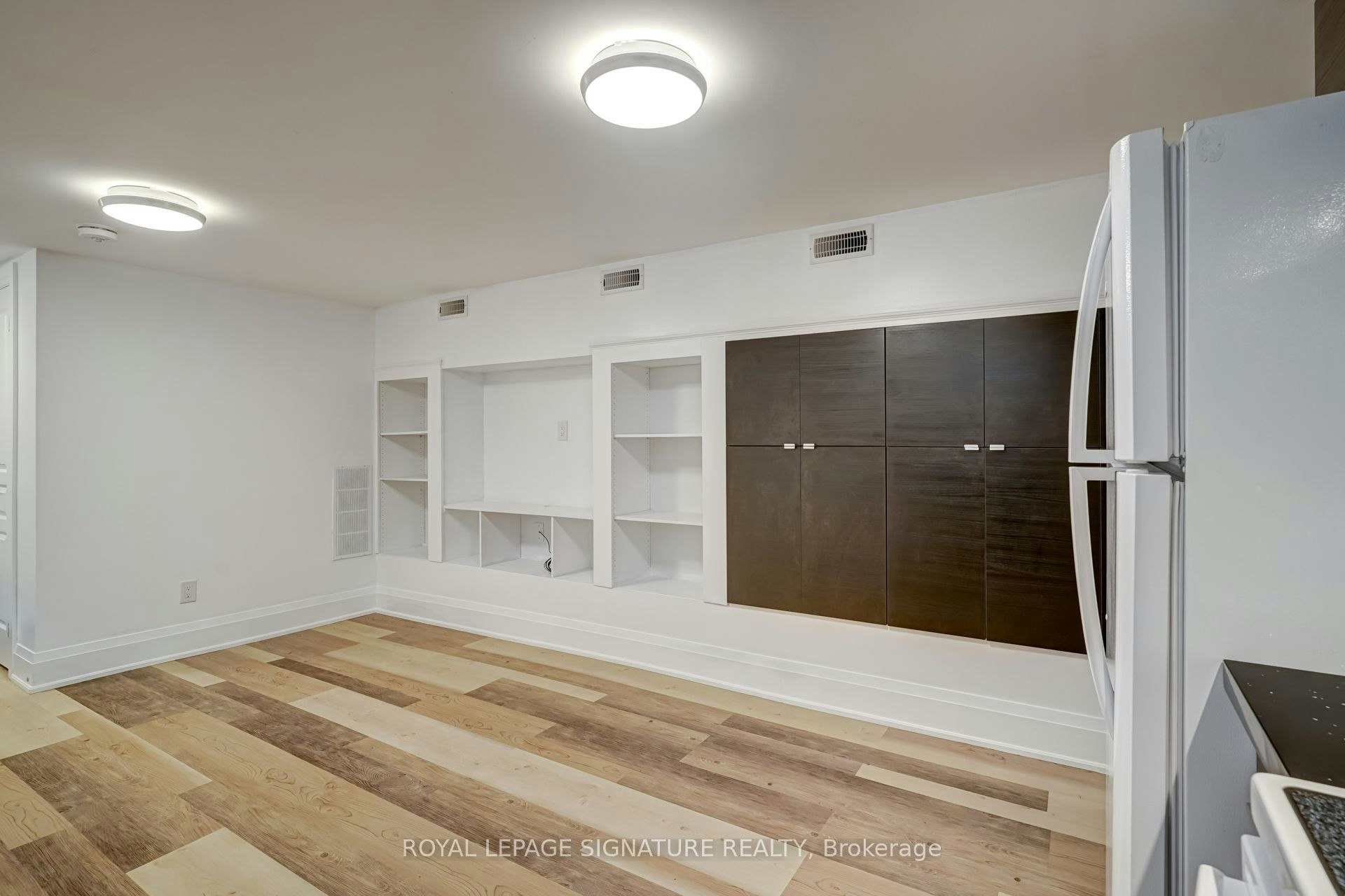 Lower-250 Nairn Avenue, Toronto, ON, M6E 4H4 - 7
