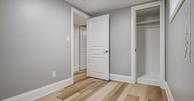 Lower-250 Nairn Avenue, Toronto, ON, M6E 4H4 - 17