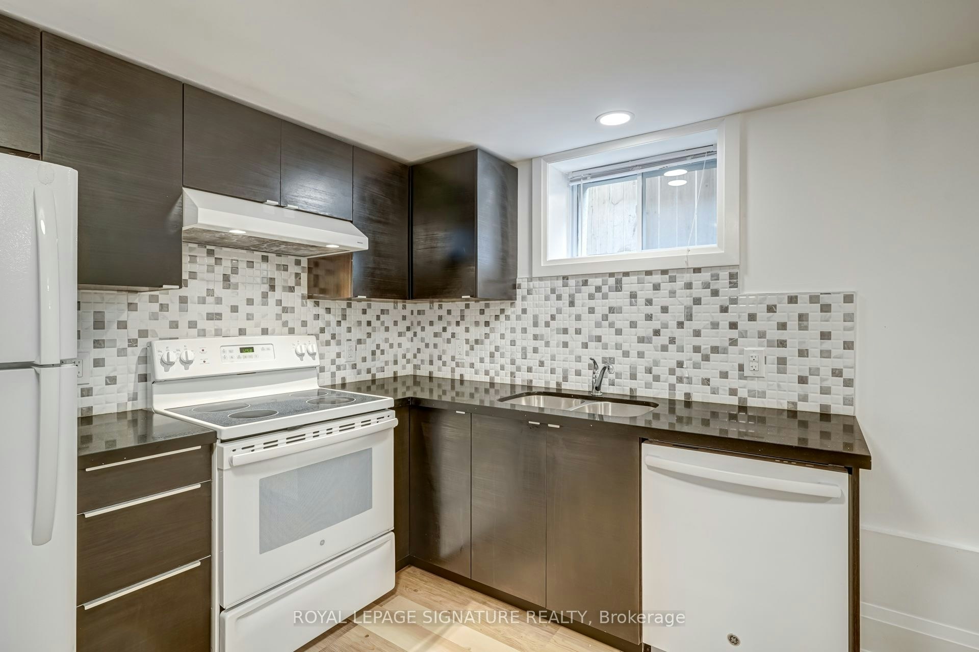 Lower-250 Nairn Avenue, Toronto, ON, M6E 4H4 - 5