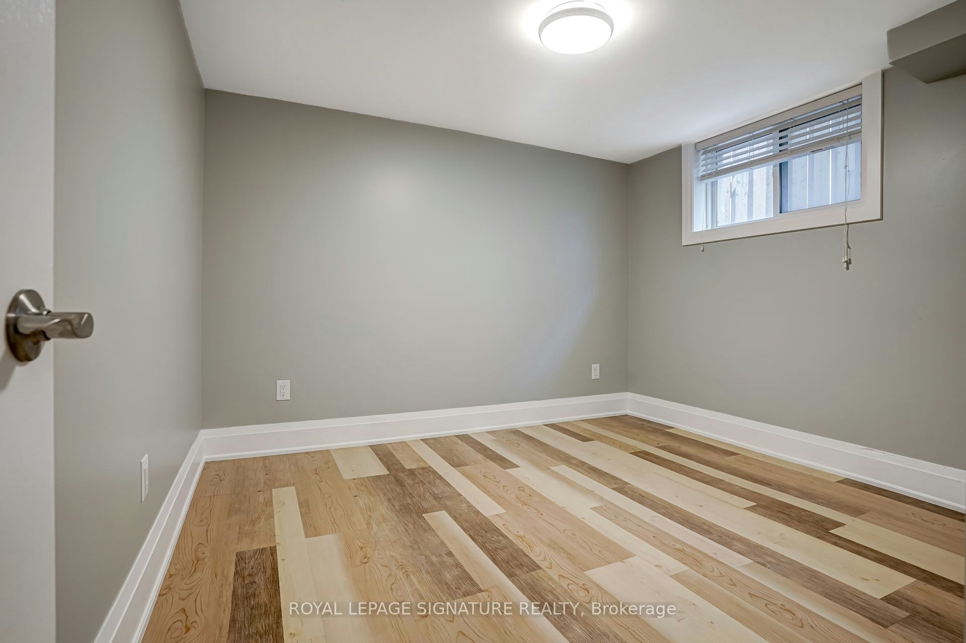 Lower-250 Nairn Avenue, Toronto, ON, M6E 4H4 - 11