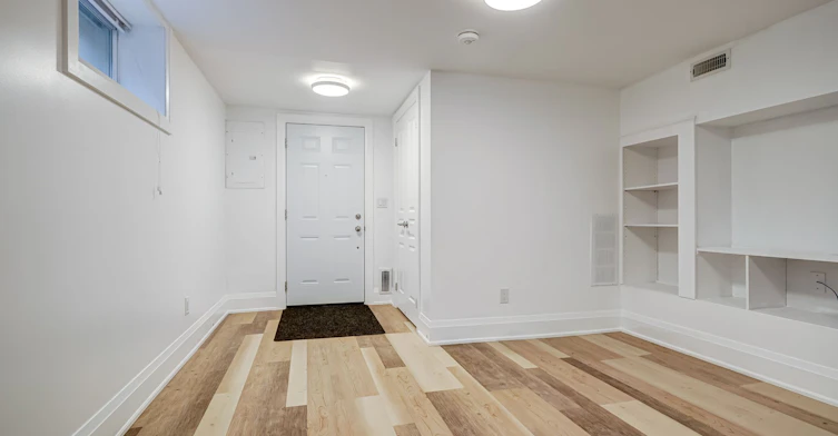 Lower-250 Nairn Avenue, Toronto, ON, M6E 4H4 - 21