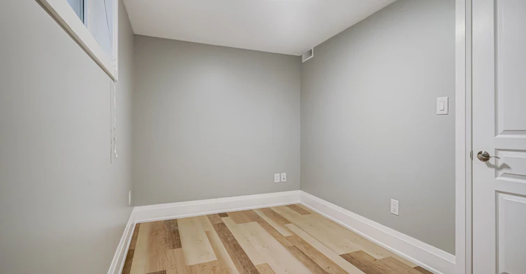 Lower-250 Nairn Avenue, Toronto, ON, M6E 4H4 - 19