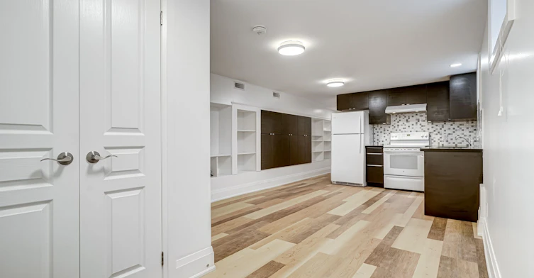 Lower-250 Nairn Avenue, Toronto, ON, M6E 4H4 - 3