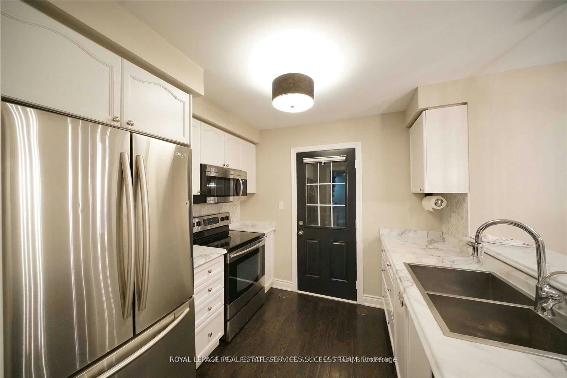 3057 Drumloch Avenue, Oakville, ON, L6M 5H7 - 11