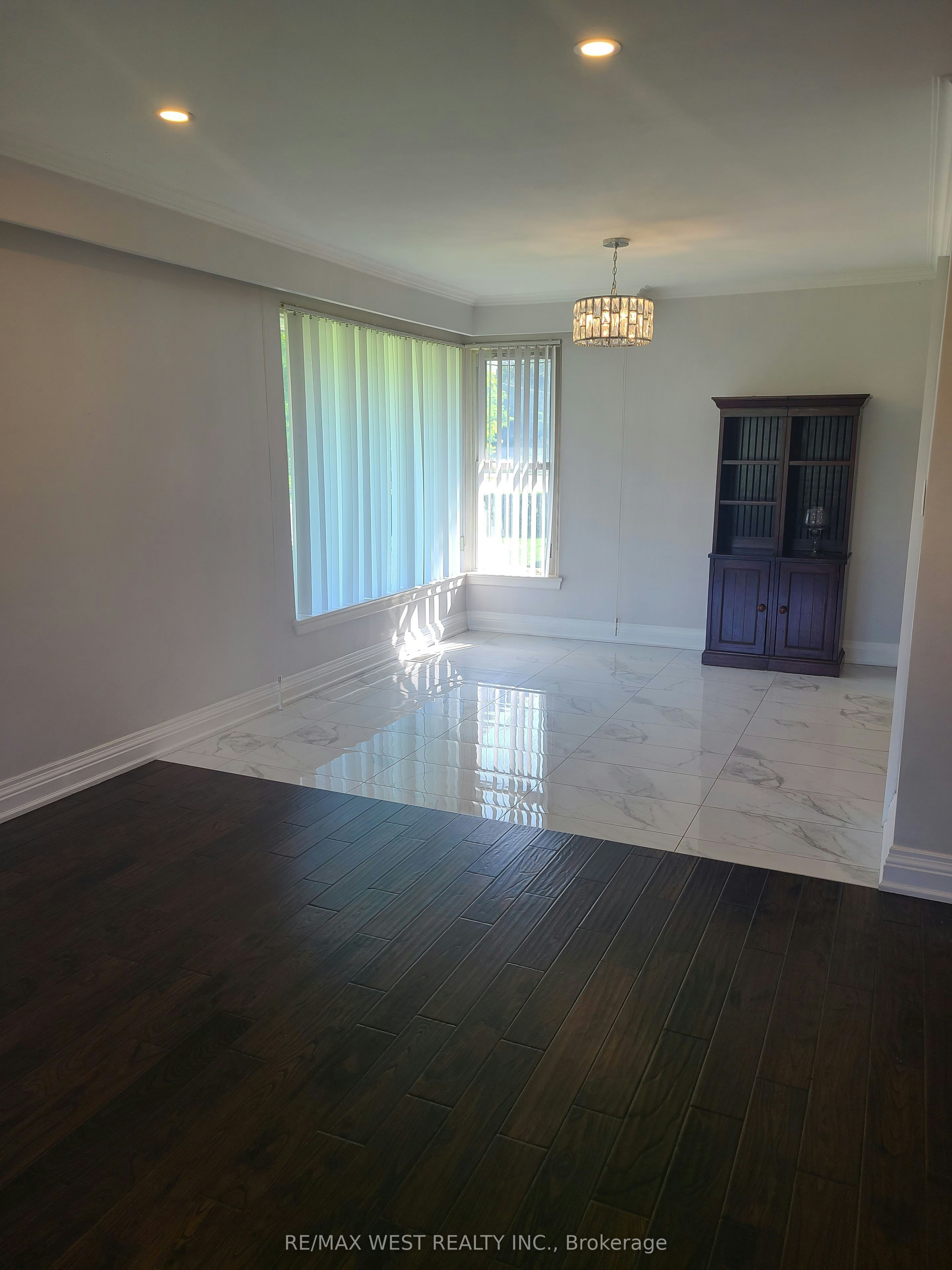 43 Playfair Avenue, Toronto, ON, M6B 2P7 - 5