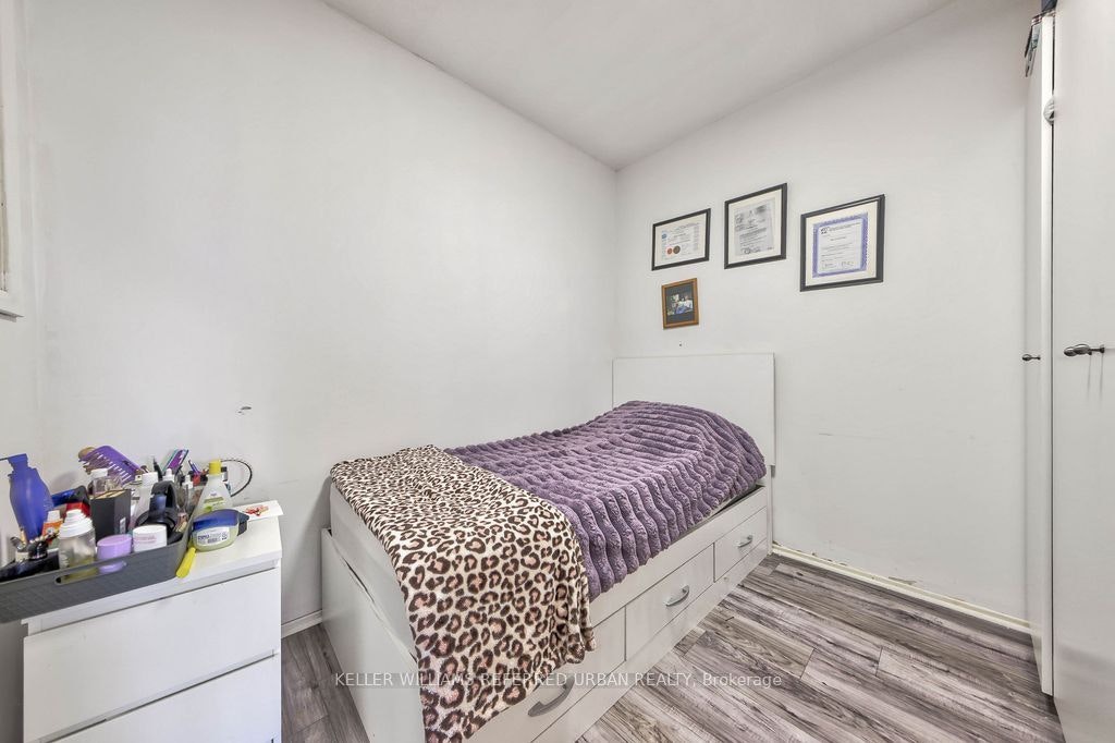13 Teston Boulevard, Toronto, ON, M6N 4R9 - 11