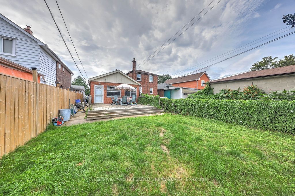 13 Teston Boulevard, Toronto, ON, M6N 4R9 - 12