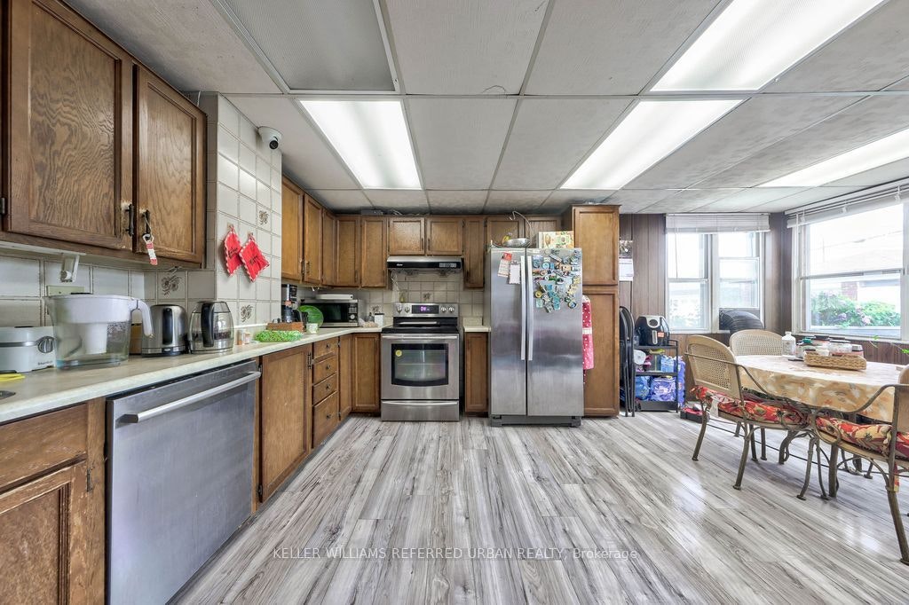 13 Teston Boulevard, Toronto, ON, M6N 4R9 - 9