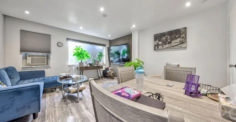 13 Teston Boulevard, Toronto, ON, M6N 4R9 - 4