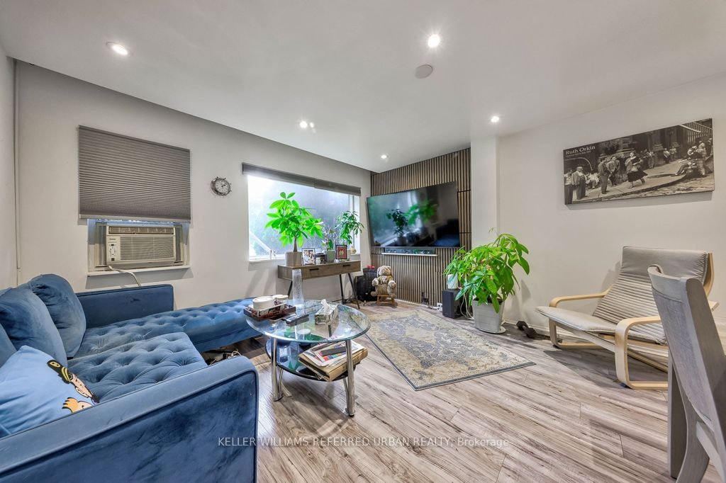 13 Teston Boulevard, Toronto, ON, M6N 4R9 - 7