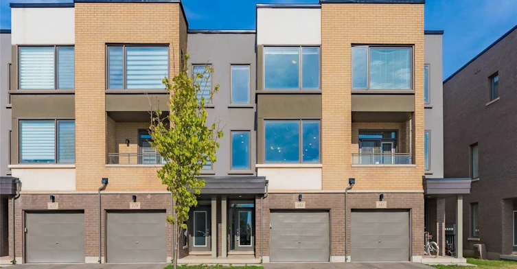 181 Sabina Drive, Oakville, ON, L6H 0L4