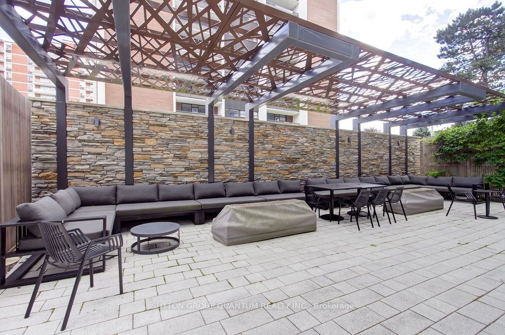 202-21 Park Street E, Mississauga, ON, L5G 1L7 - 38