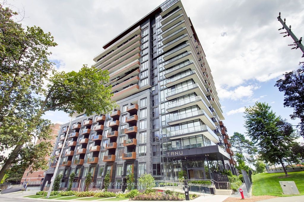 202-21 Park Street E, Mississauga, ON, L5G 1L7 - 2
