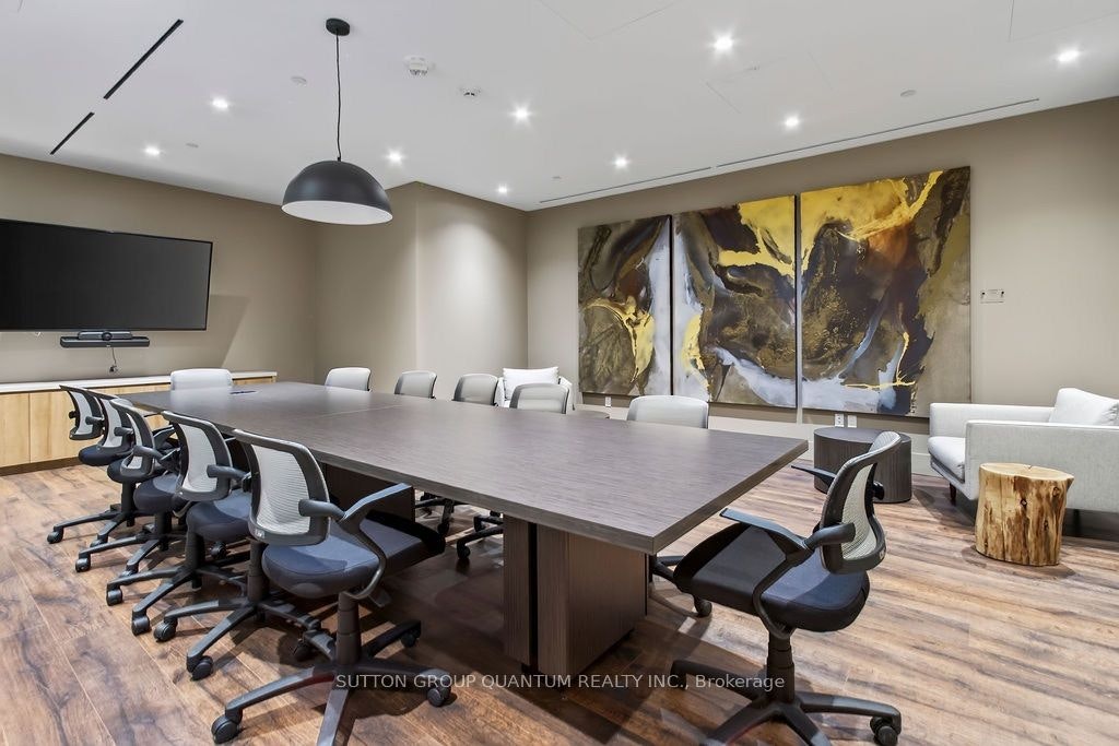 202-21 Park Street E, Mississauga, ON, L5G 1L7 - 29