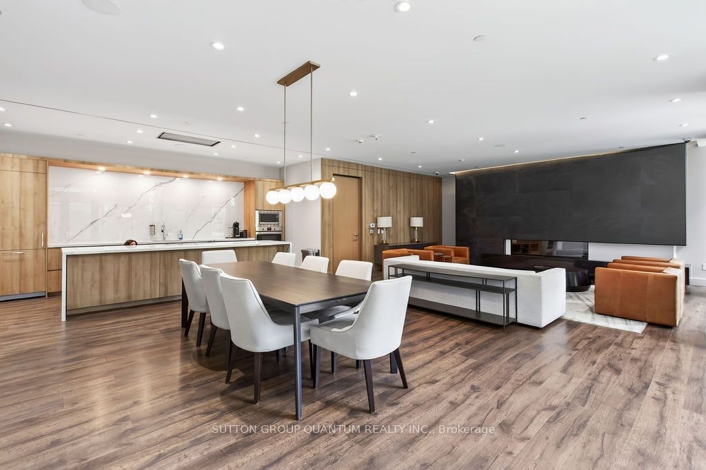 202-21 Park Street E, Mississauga, ON, L5G 1L7 - 24