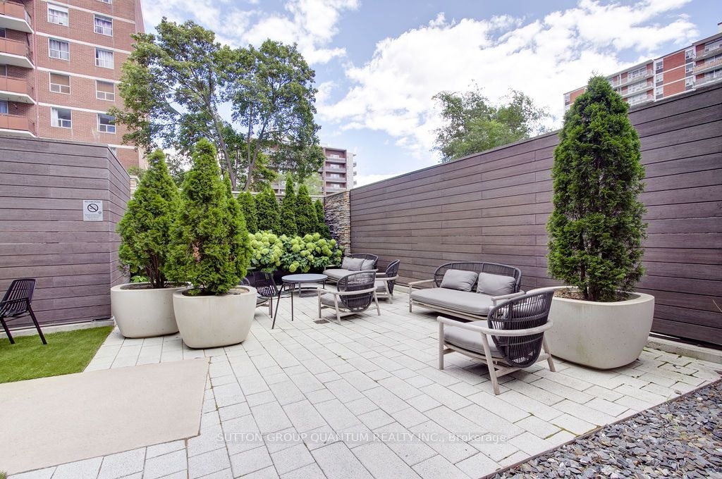 202-21 Park Street E, Mississauga, ON, L5G 1L7 - 39