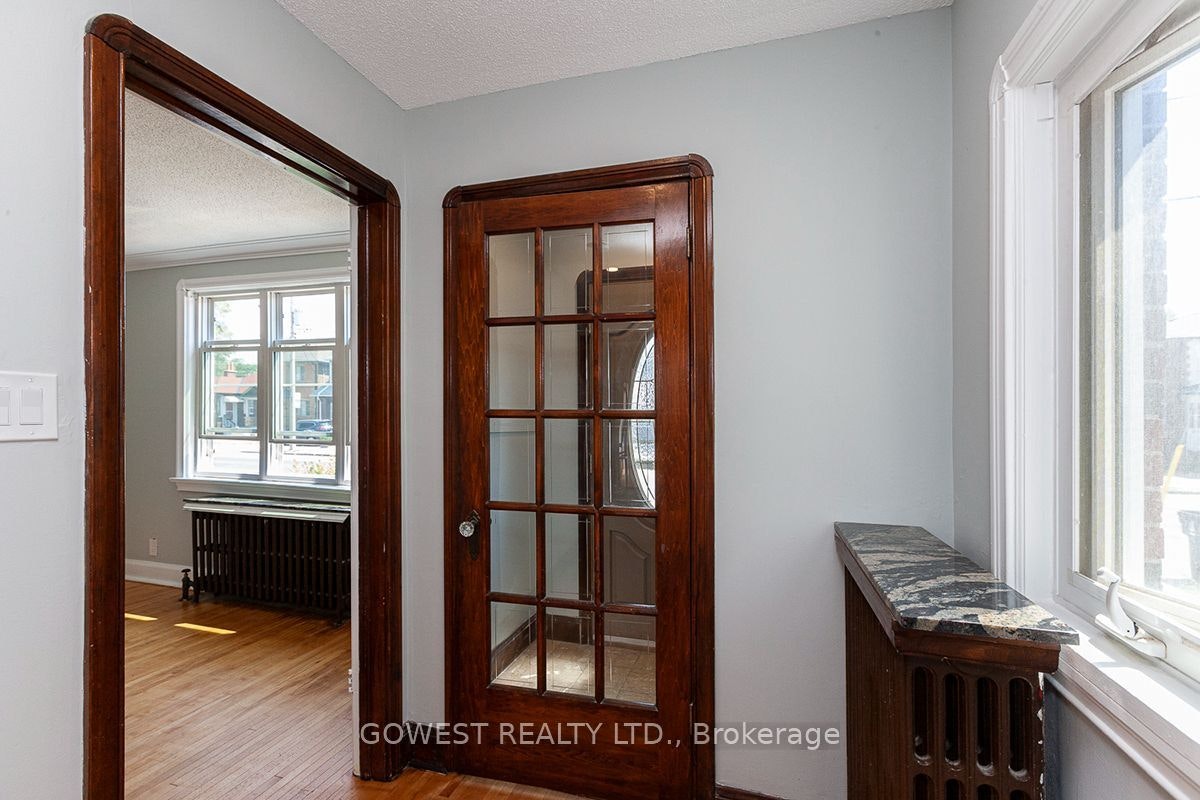 1-480 Jane Street, Toronto, ON, M6S 4A2 - 2