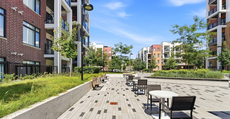 309-120 Canon Jackson Drive, Toronto, ON, M6M 0B7 - 37