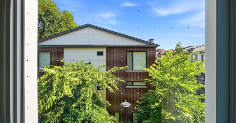309-120 Canon Jackson Drive, Toronto, ON, M6M 0B7 - 14