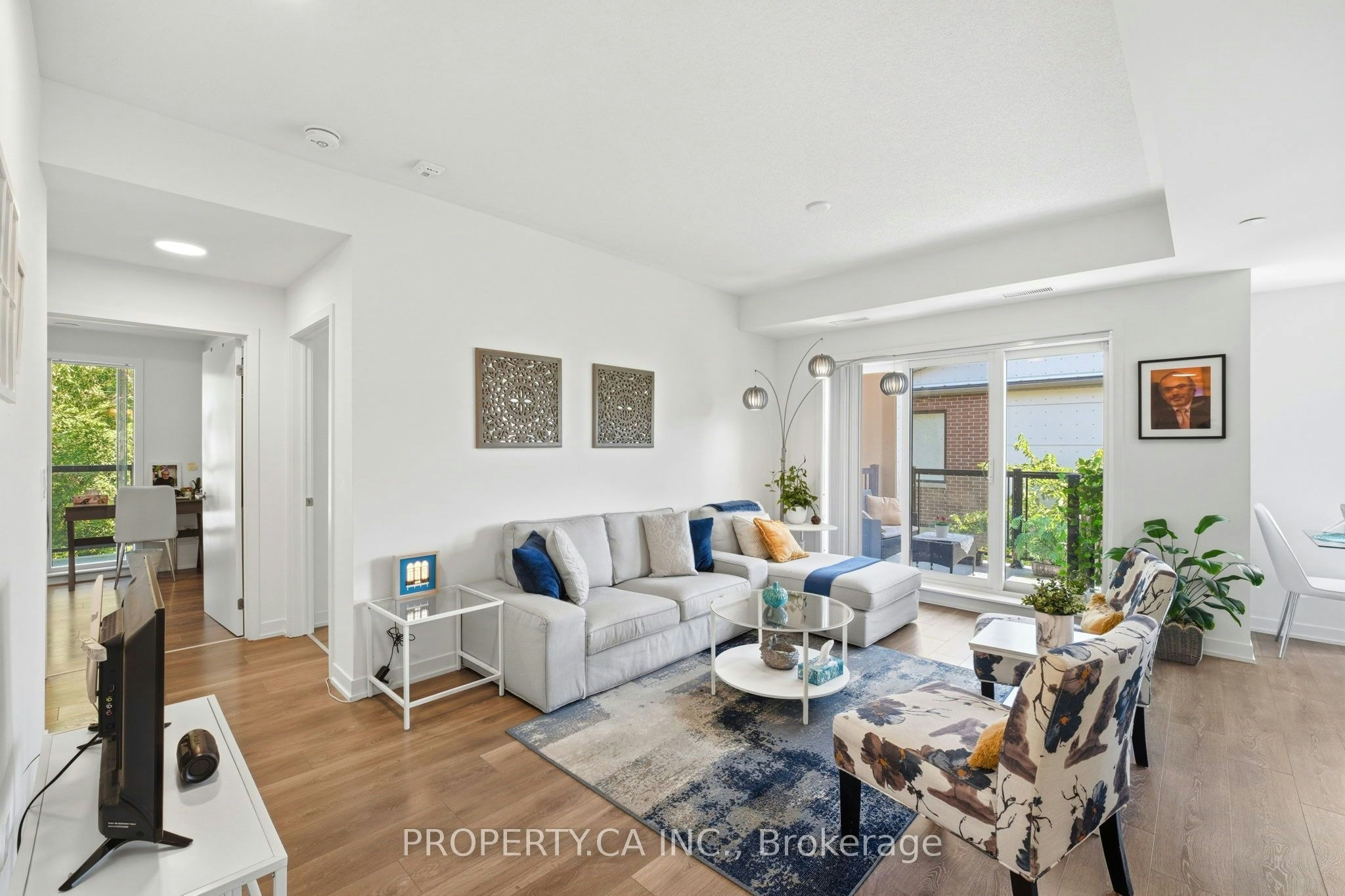 309-120 Canon Jackson Drive, Toronto, ON, M6M 0B7 - 8