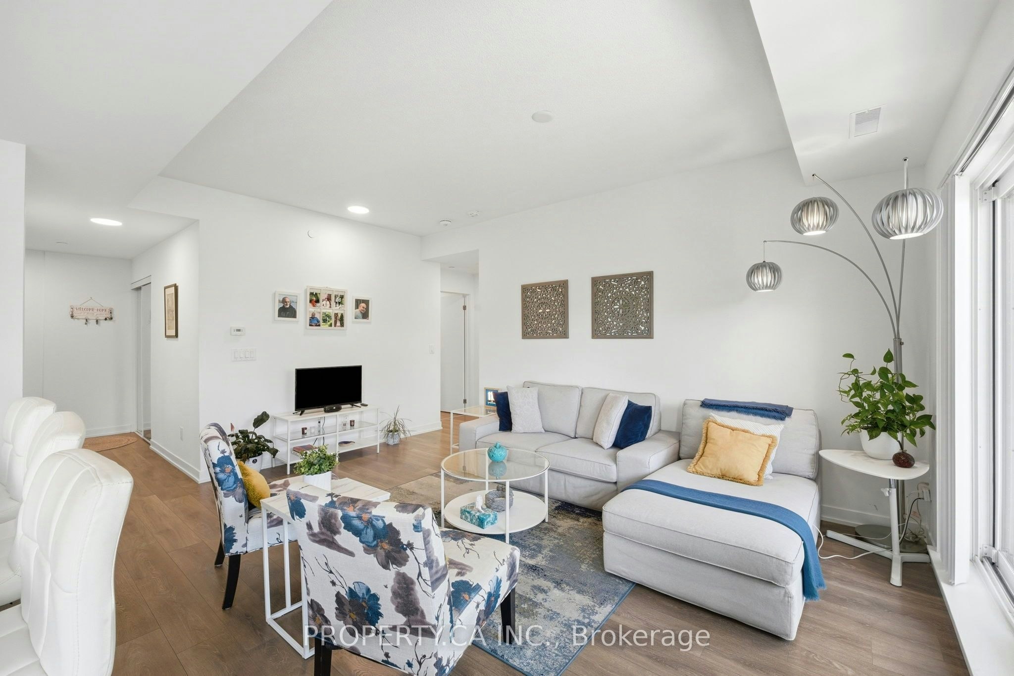309-120 Canon Jackson Drive, Toronto, ON, M6M 0B7 - 9