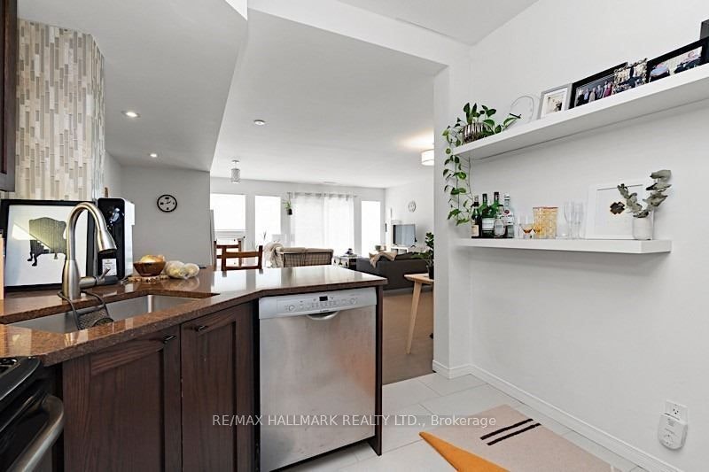 Main-228 Pacific Avenue, Toronto, ON, M6P 2P5 - 4