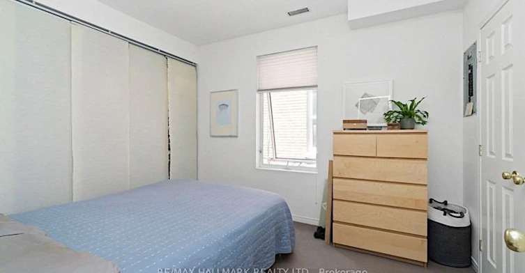 Main-228 Pacific Avenue, Toronto, ON, M6P 2P5 - 9