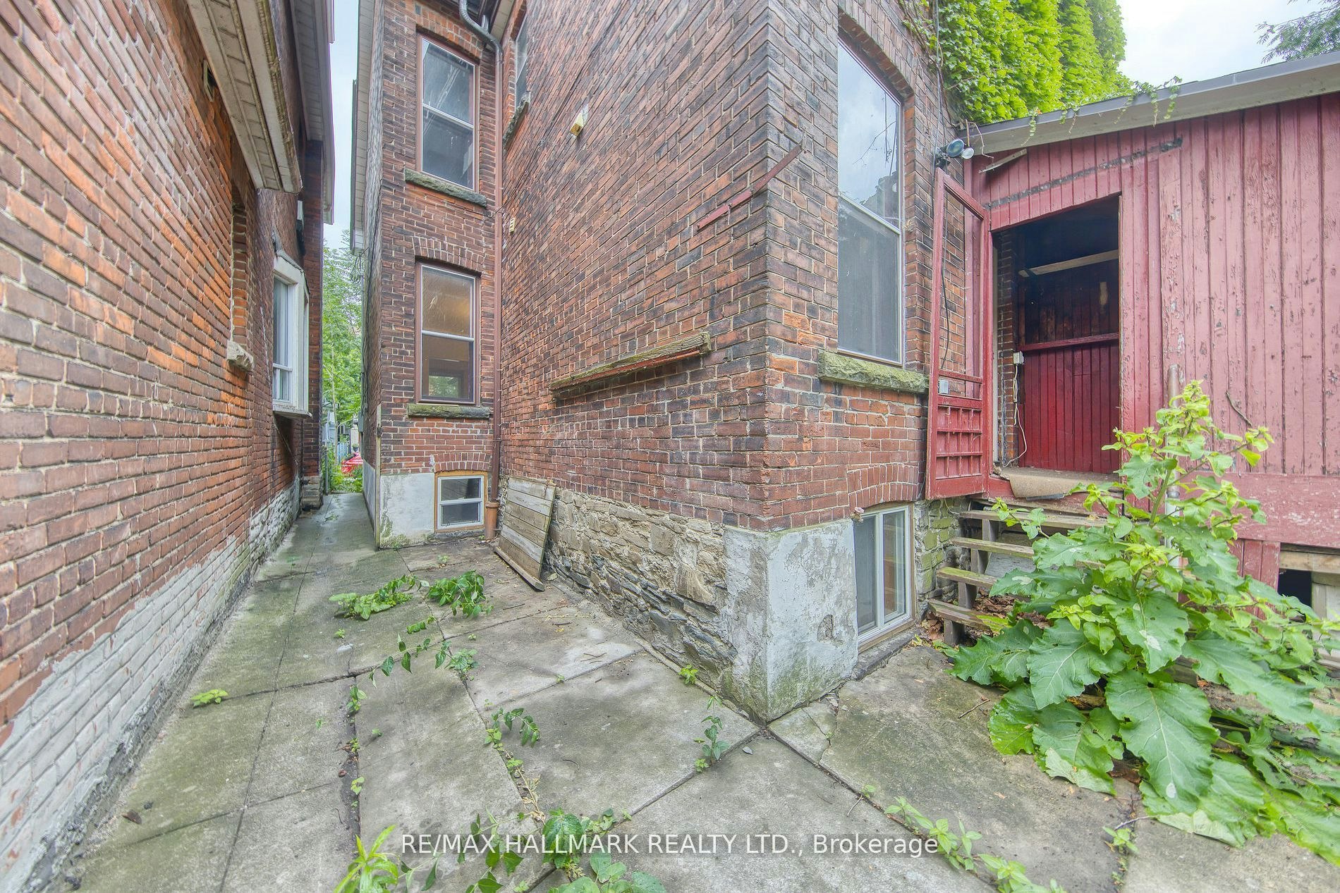 Bsmt-46 Springhurst Avenue, Toronto, ON, M6K 1B6 - 9