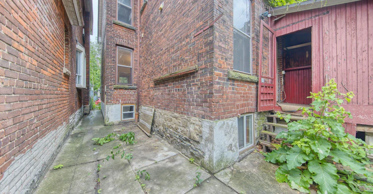 Bsmt-46 Springhurst Avenue, Toronto, ON, M6K 1B6 - 9