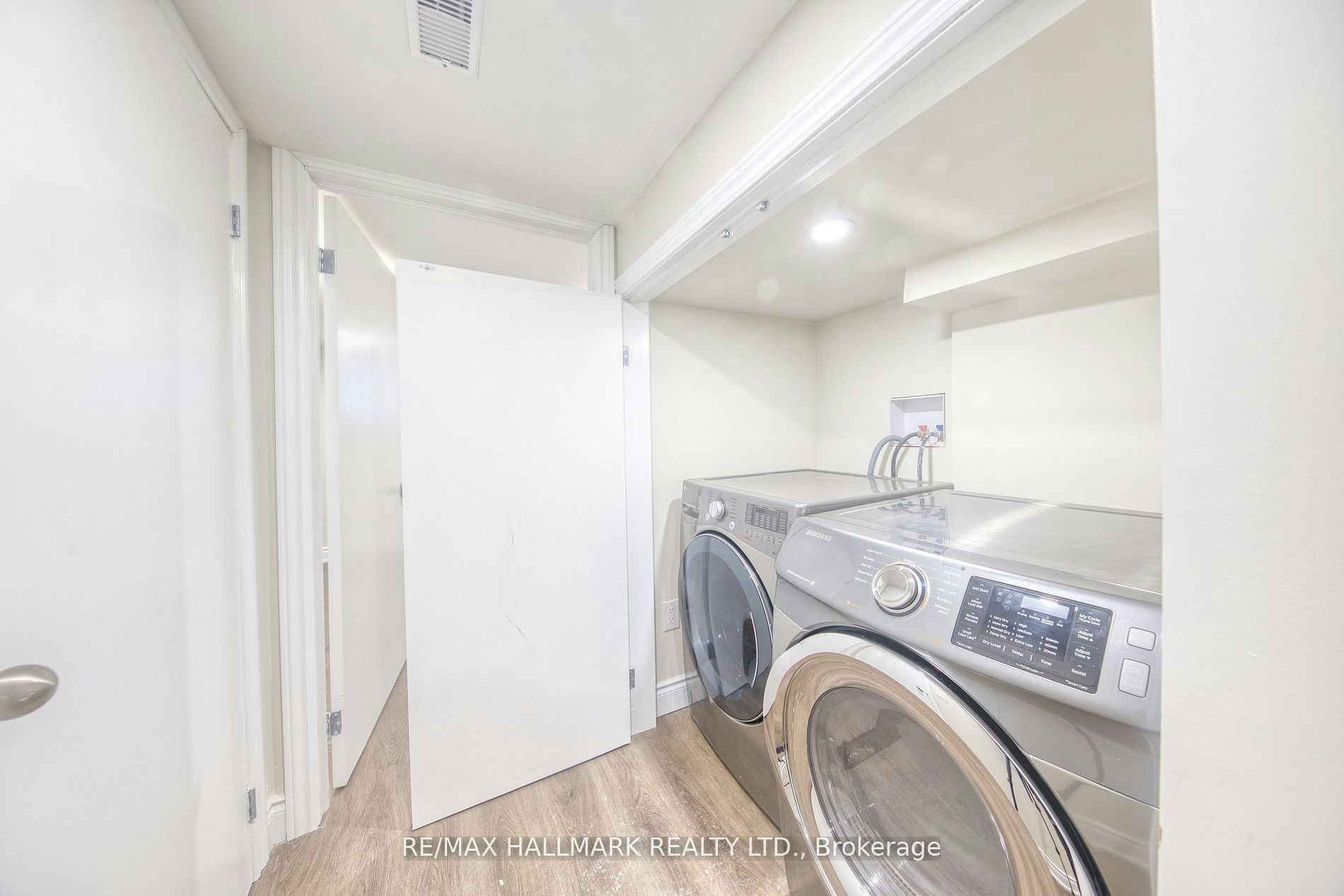 Bsmt-46 Springhurst Avenue, Toronto, ON, M6K 1B6 - 4