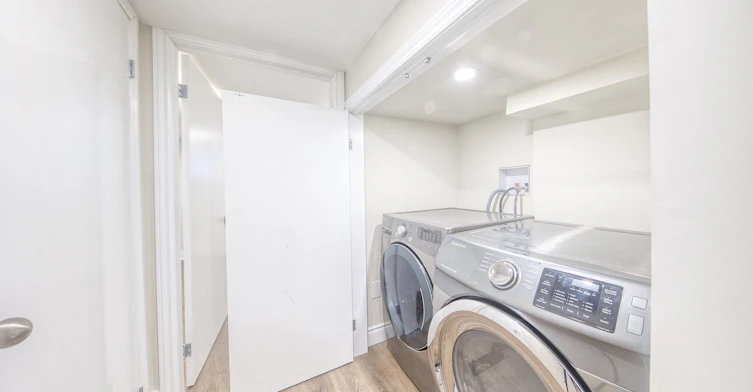 Bsmt-46 Springhurst Avenue, Toronto, ON, M6K 1B6 - 4