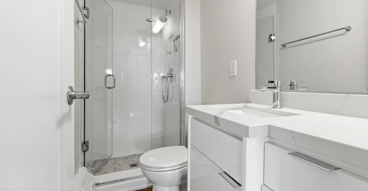 1201-125 Forsythe Street, Oakville, ON, L6K 3K1 - 18