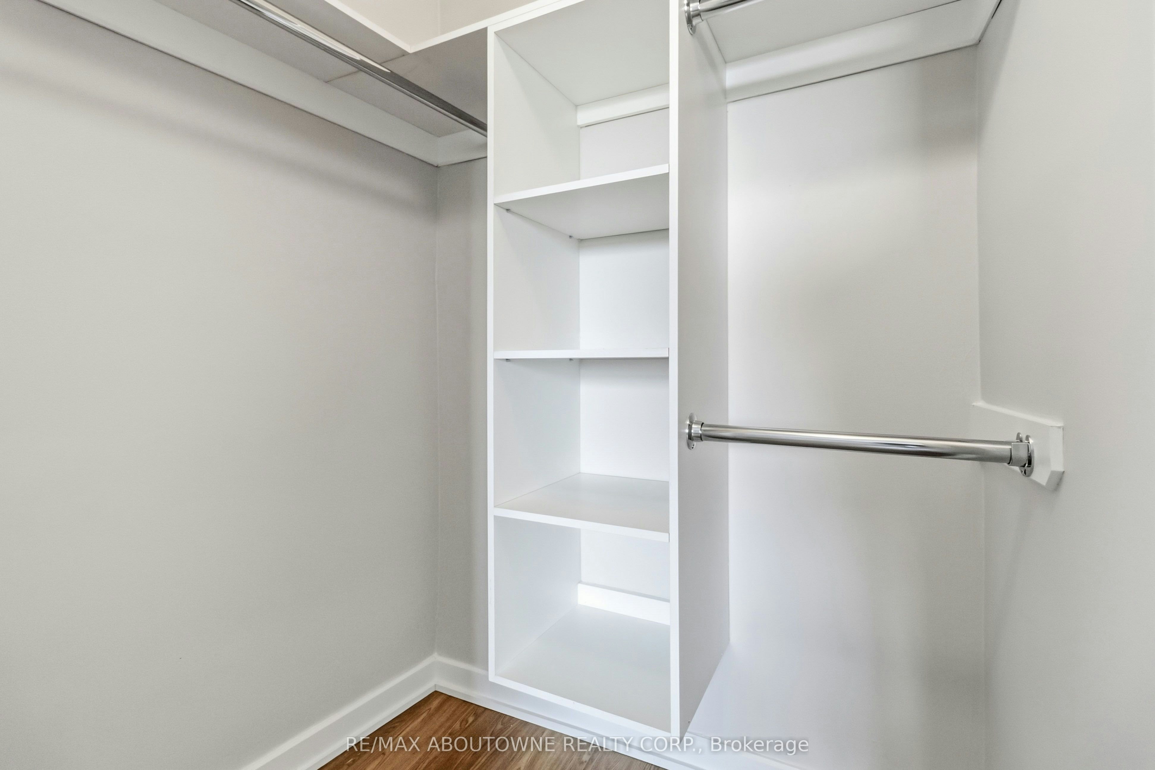 1201-125 Forsythe Street, Oakville, ON, L6K 3K1 - 16