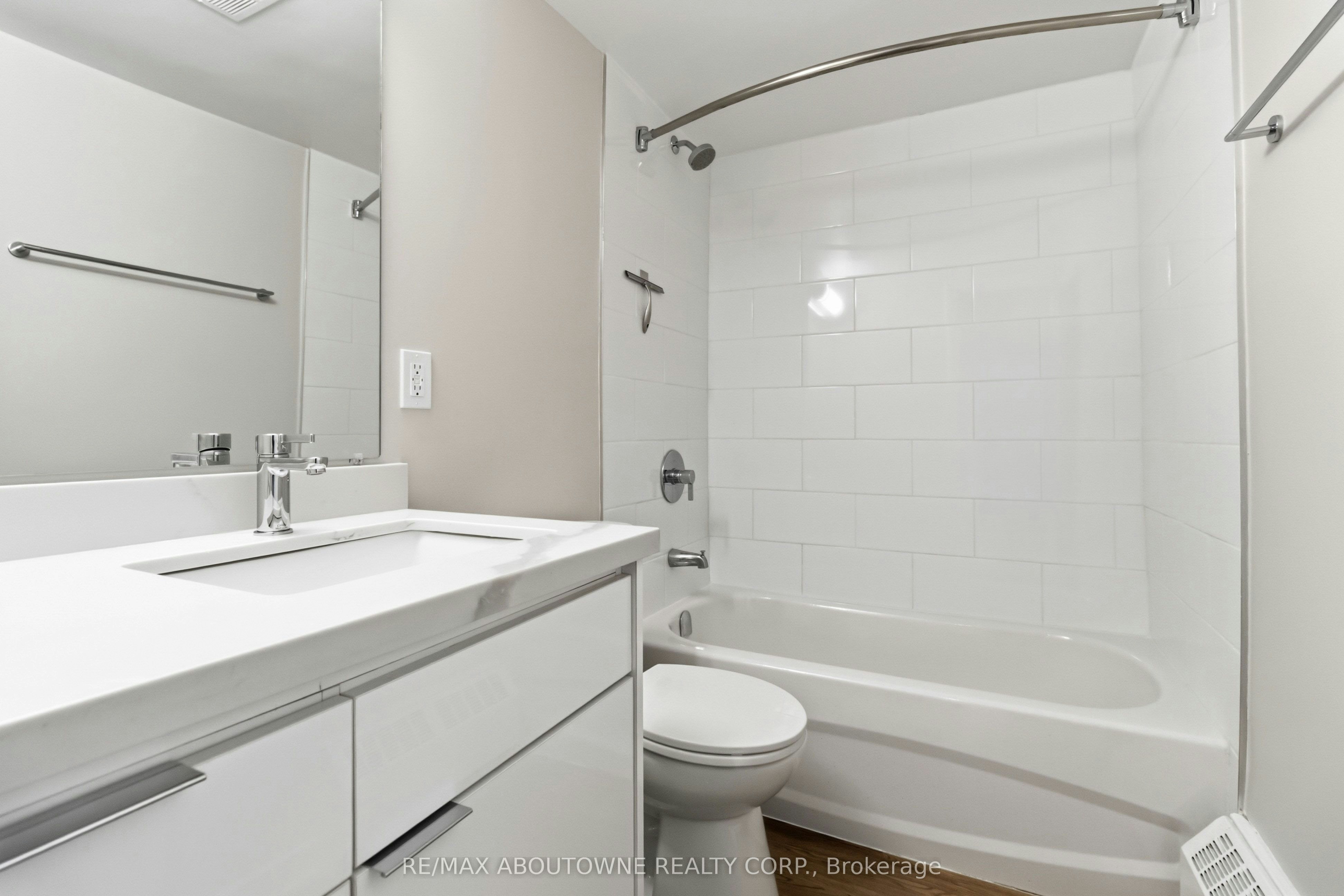 1201-125 Forsythe Street, Oakville, ON, L6K 3K1 - 13