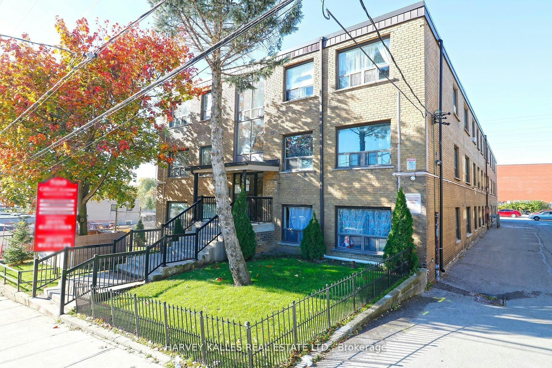 209-500 Gilbert Avenue, Toronto, ON, M6E 4X5 - 2