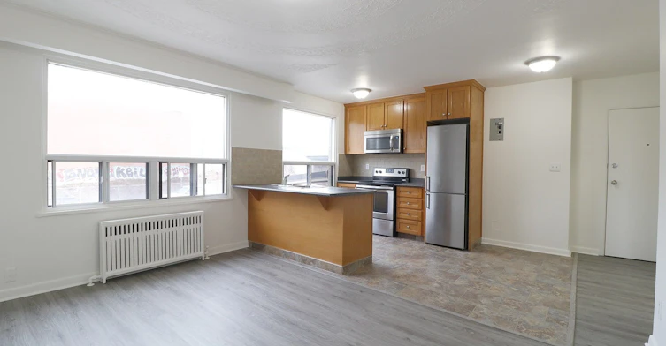 209-500 Gilbert Avenue, Toronto, ON, M6E 4X5 - 4