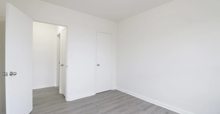 209-500 Gilbert Avenue, Toronto, ON, M6E 4X5 - 12