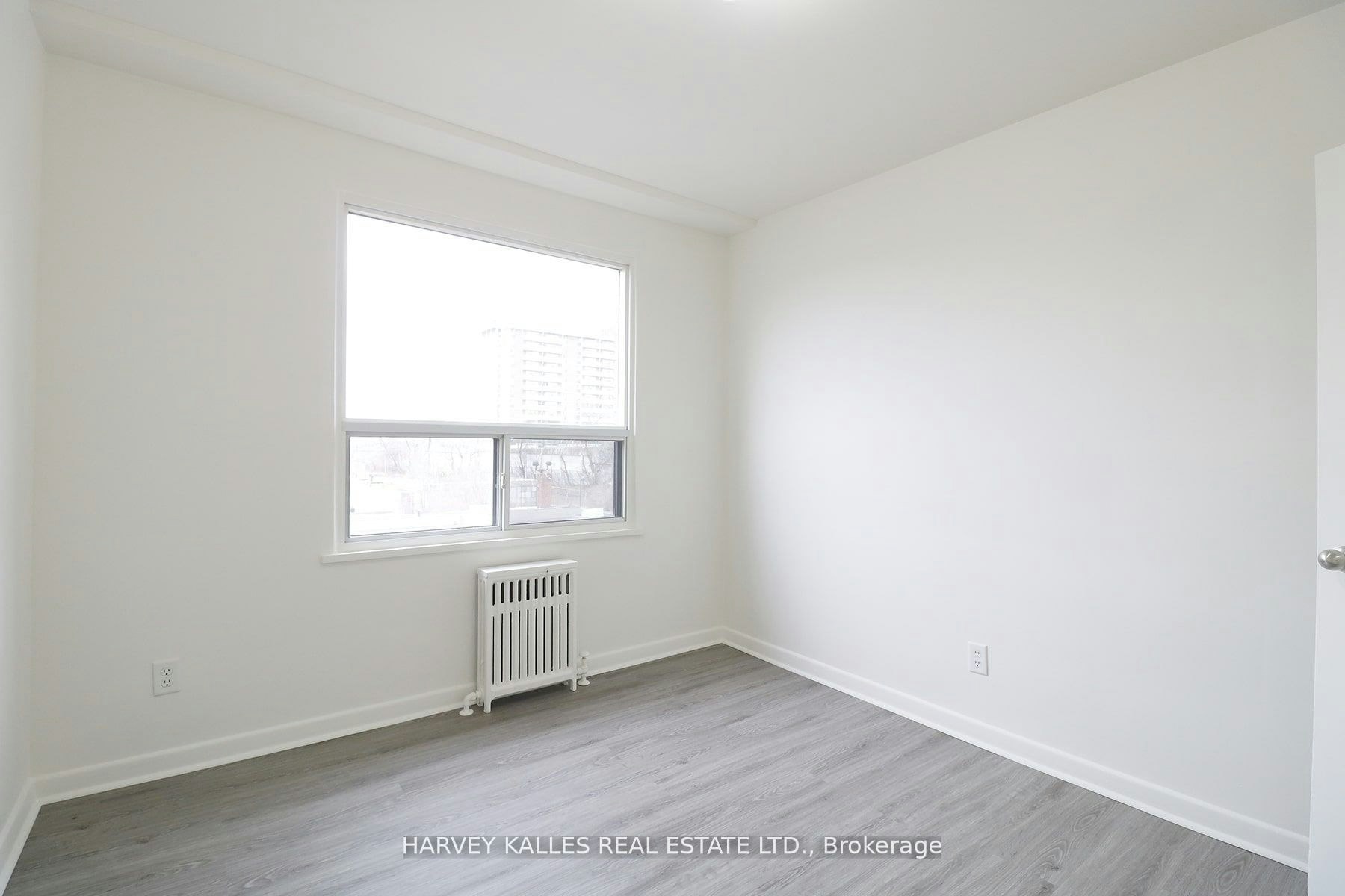 209-500 Gilbert Avenue, Toronto, ON, M6E 4X5 - 10
