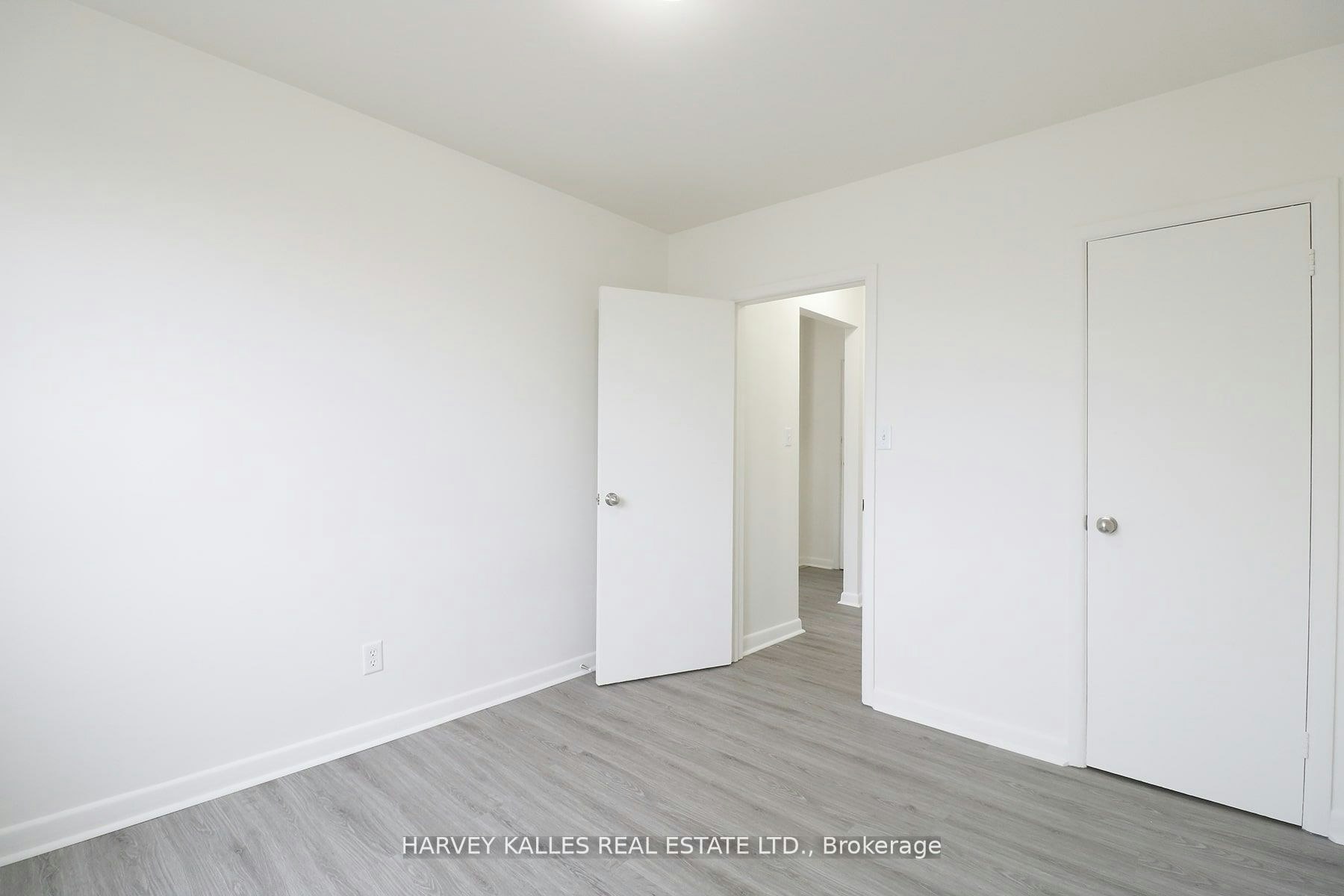 209-500 Gilbert Avenue, Toronto, ON, M6E 4X5 - 11
