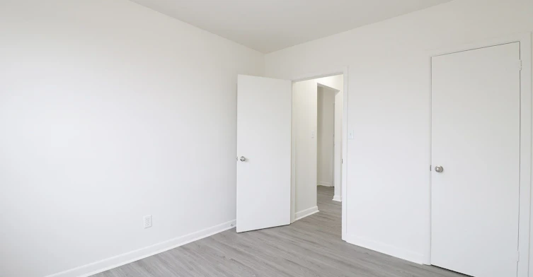 209-500 Gilbert Avenue, Toronto, ON, M6E 4X5 - 11