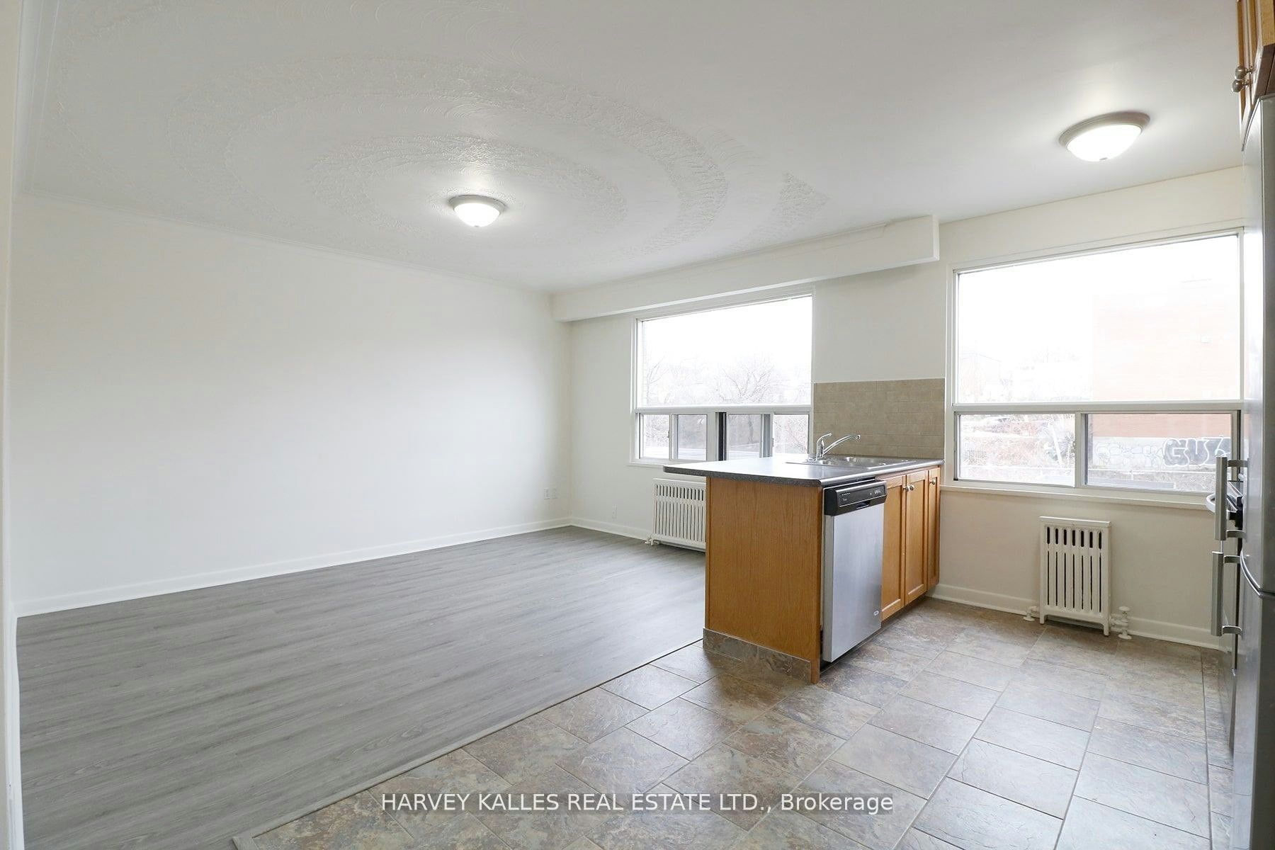 209-500 Gilbert Avenue, Toronto, ON, M6E 4X5 - 3