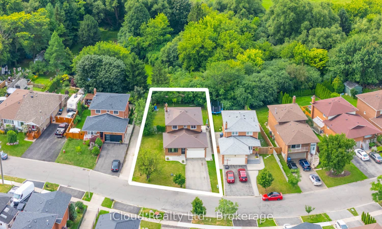 83 Fairglen Avenue