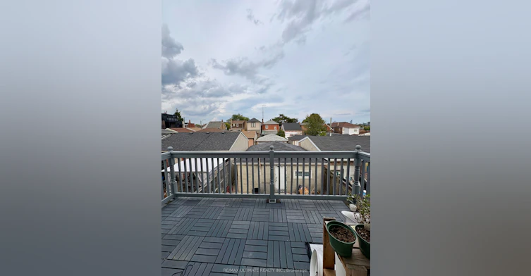 2nd Floor-315 Harvie Avenue, Toronto, ON, M6E 4L2 - 12
