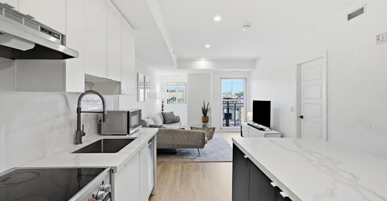 205-408 Browns Line, Toronto, ON, M8W 0C3 - 2