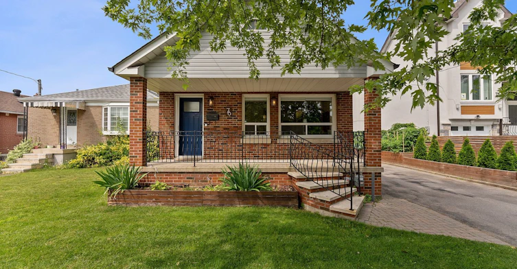 76 Foch Avenue, Toronto, ON, M8W 3X4 - 2